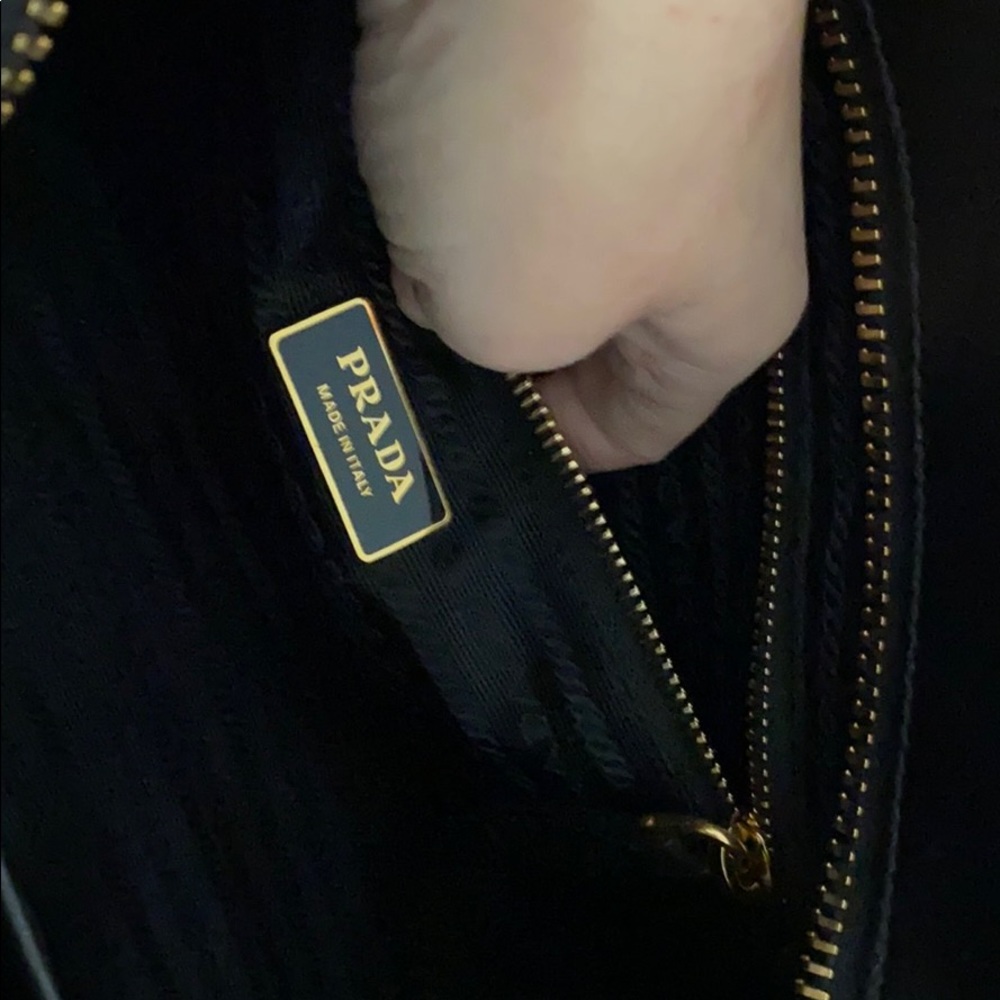 Prada top handle - Picture 5 of 8